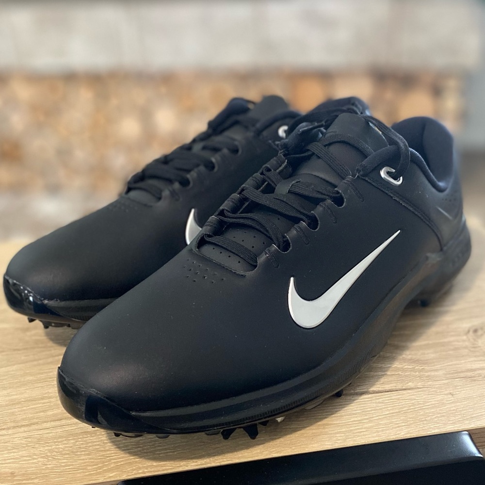 Nike Tiger woods golf cleats